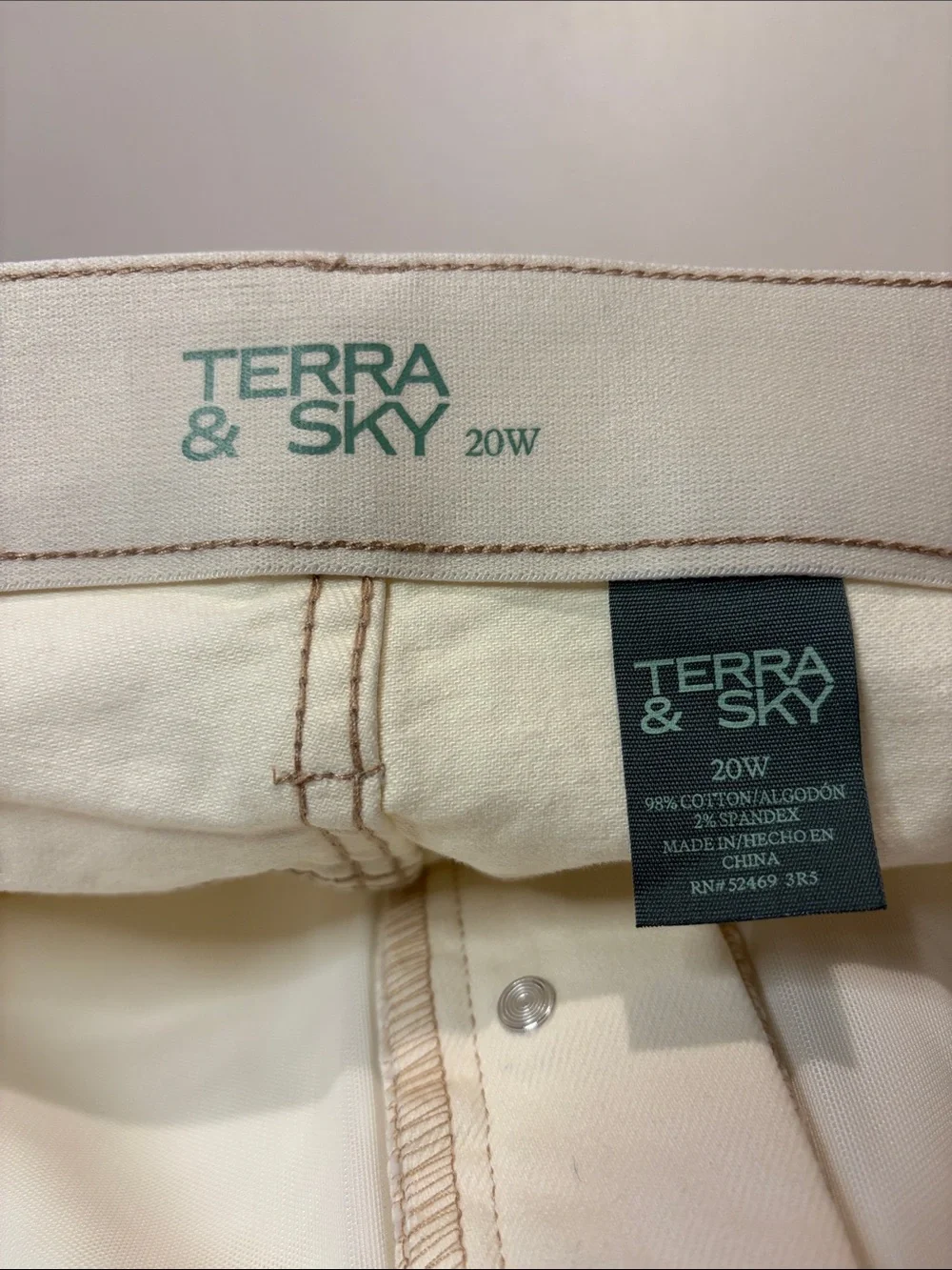 Terra & Sky NWT High Rise Barrel Leg Cream Khaki Tummy Control Waist Size 20W